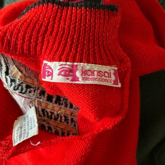 Collectors item. 80s rare Kansai Yamamoto red batwing wool sweater. Sz M - Picture 10 of 13
